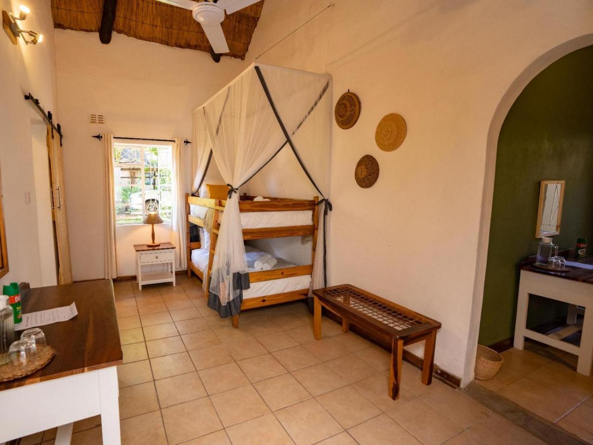 Drift Inn Victoria Falls Dış mekan fotoğraf