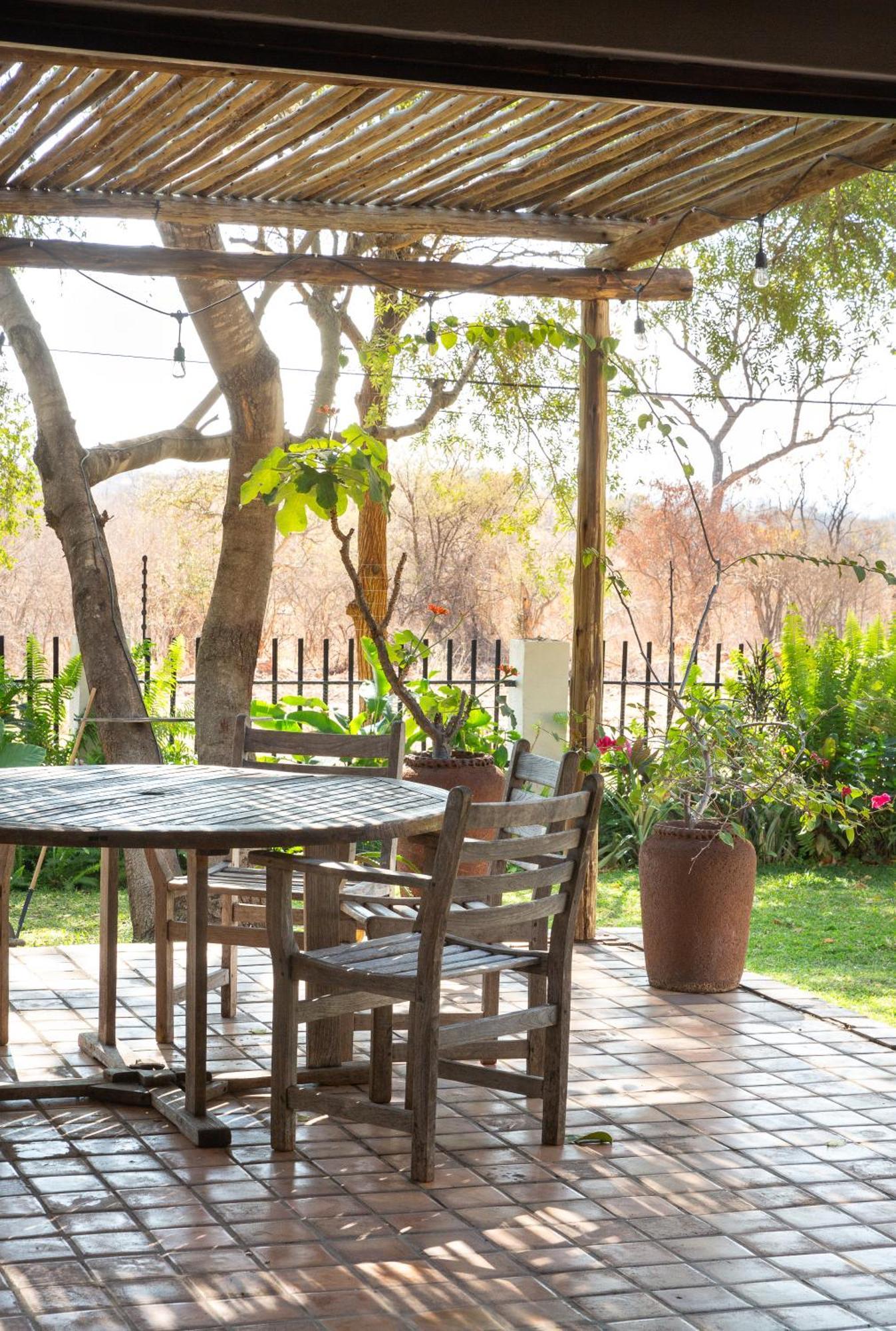 Drift Inn Victoria Falls Dış mekan fotoğraf